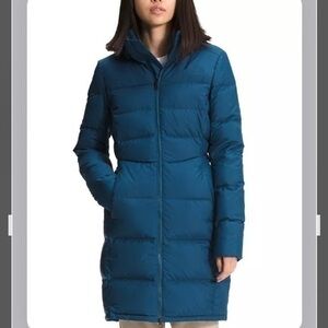 The North Face Women's Metropolis Long Down Parka in Monterary Blue Size L